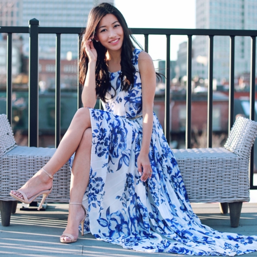 Eliza J Pleated Maxi Dress Blue White Floral Chiffon Sleeveless